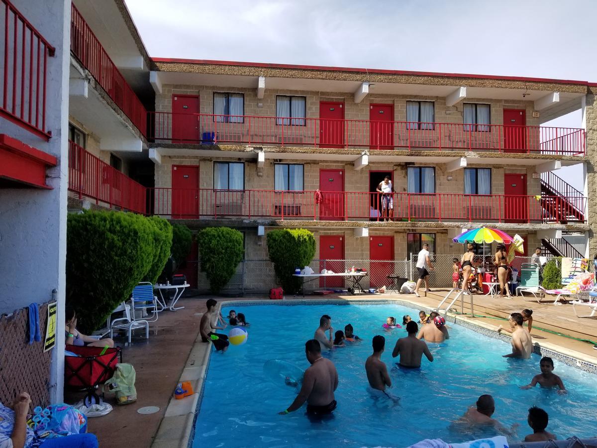 Cloud 9 Inn Seaside Heights Exterior photo
